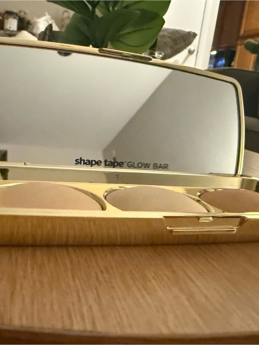 tarte Glow Bar Highlight & Contour Palette — gold and tan shades
